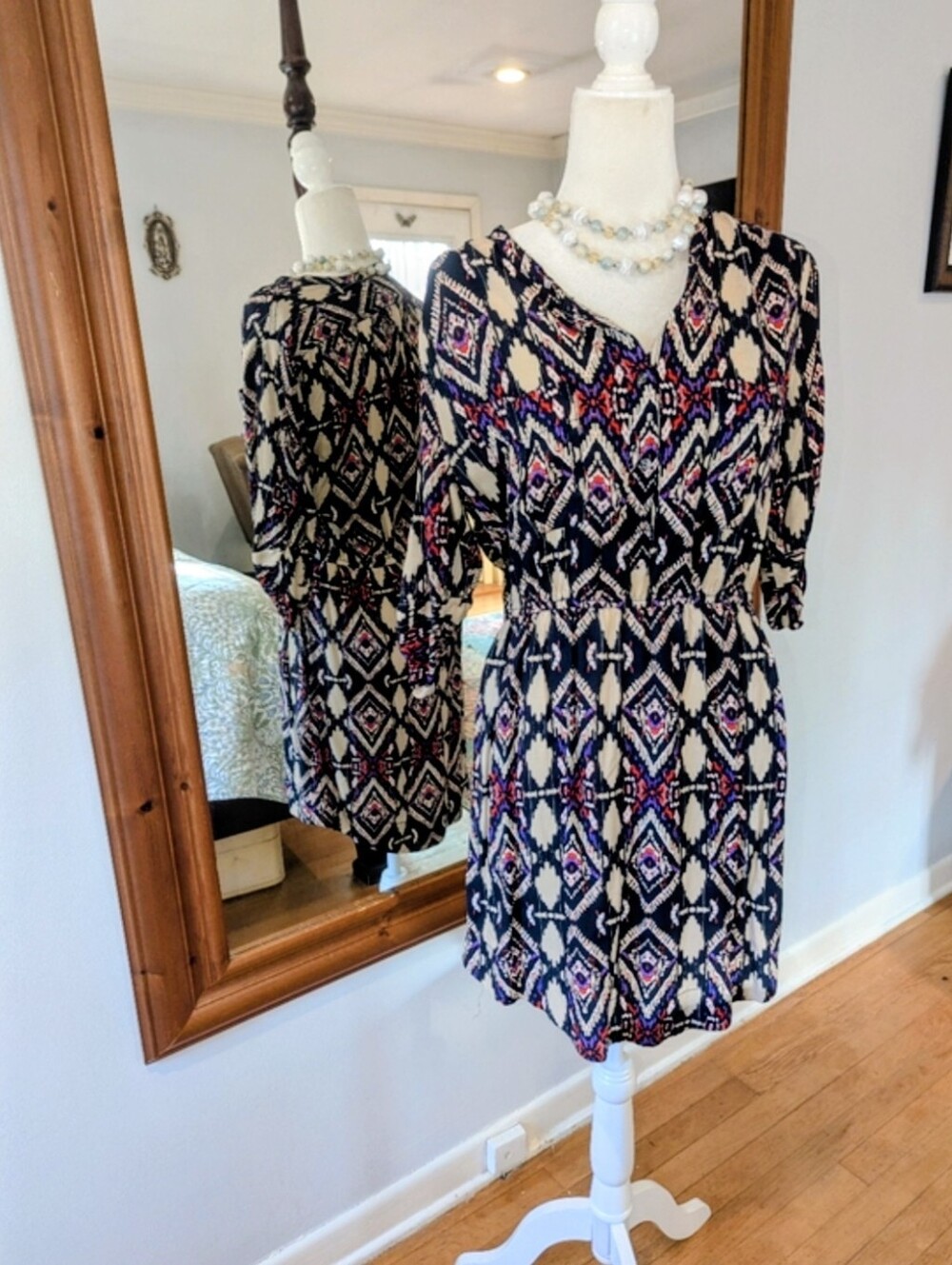 HOLDING HORSES Navy and Cream Geo-Print V-Neck Mini Dress with Red Accents